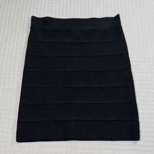 BCBGMAXAZRIA " Simone" Bandage Mini Skirt Size Small Black